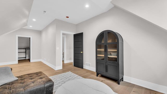 525 Maple STREET, Lake Geneva, WI 53147