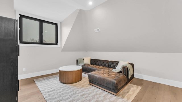 525 Maple STREET, Lake Geneva, WI 53147