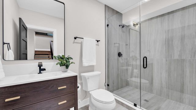 525 Maple STREET, Lake Geneva, WI 53147