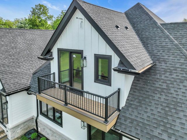 525 Maple STREET, Lake Geneva, WI 53147