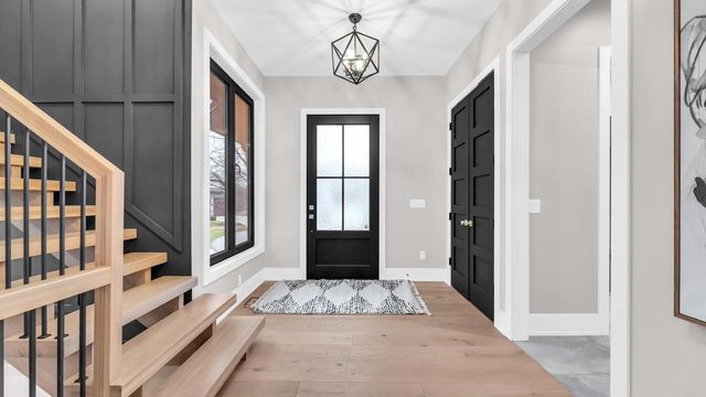 525 Maple STREET, Lake Geneva, WI 53147