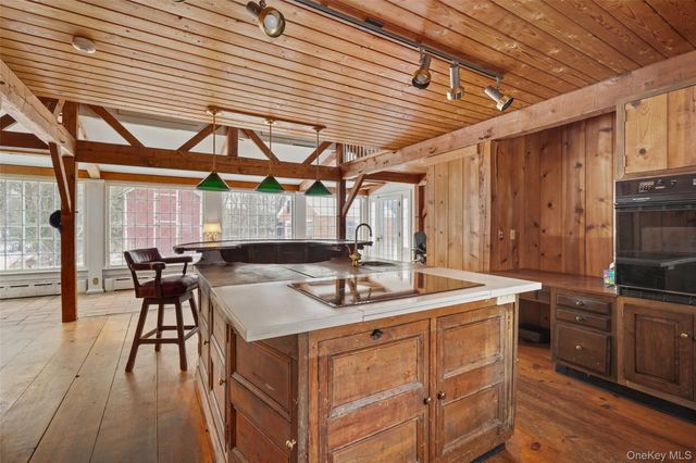 25 Greenwich Road, Bedford, NY 10506