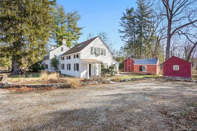 25 Greenwich Road, Bedford, NY 10506