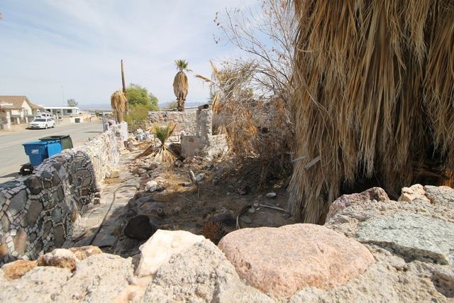 1233 Desert Drive, Needles, CA 92363