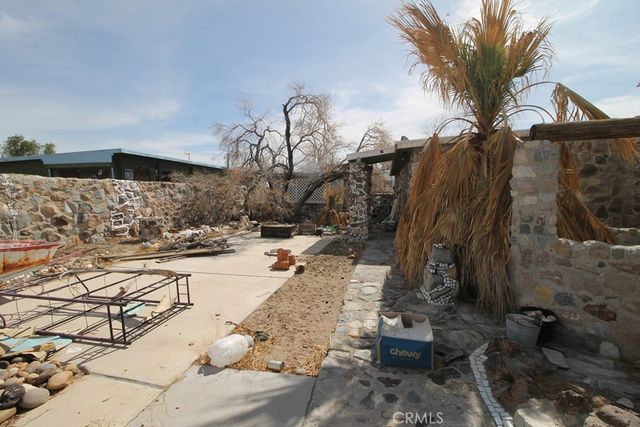 1233 Desert Drive, Needles, CA 92363