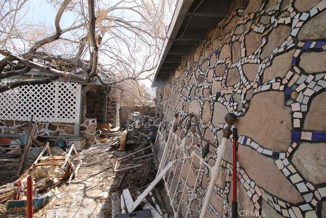 1233 Desert Drive, Needles, CA 92363