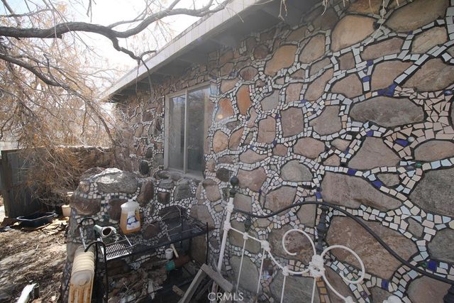 1233 Desert Drive, Needles, CA 92363