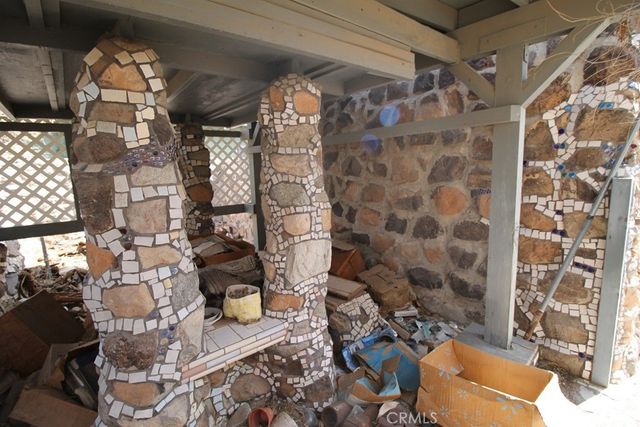 1233 Desert Drive, Needles, CA 92363