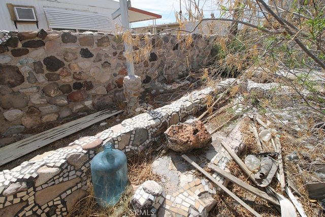 1233 Desert Drive, Needles, CA 92363