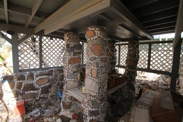 1233 Desert Drive, Needles, CA 92363