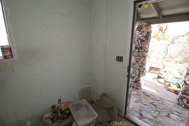 1233 Desert Drive, Needles, CA 92363