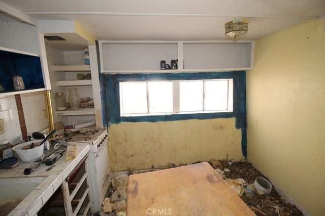 1233 Desert Drive, Needles, CA 92363