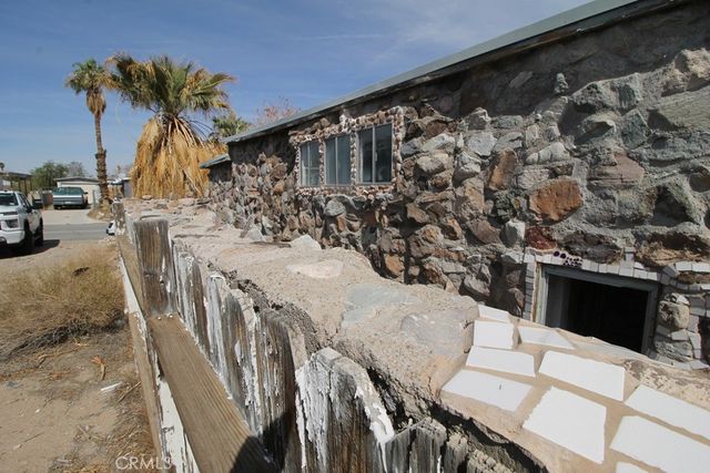 1233 Desert Drive, Needles, CA 92363