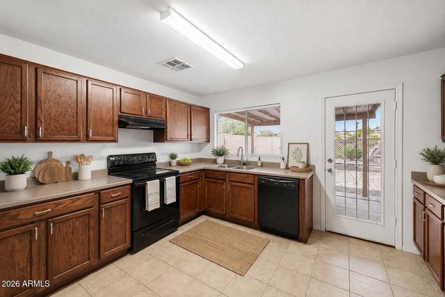 966 E GRAHAM Lane, Apache Junction, AZ 85119