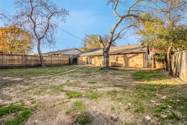 116 Donald Drive, Hurst, TX 76053