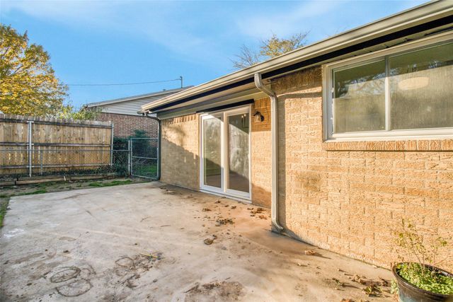 116 Donald Drive, Hurst, TX 76053