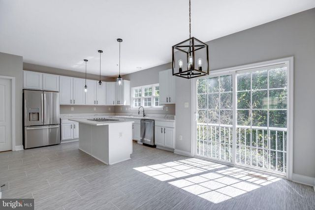 404 S PARROT DR, Fort Washington, MD 20744