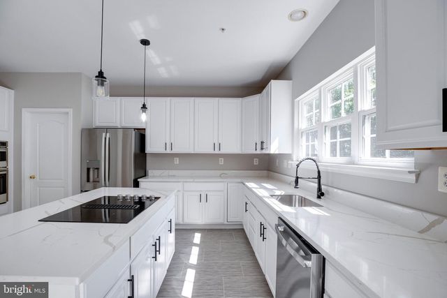 404 S PARROT DR, Fort Washington, MD 20744