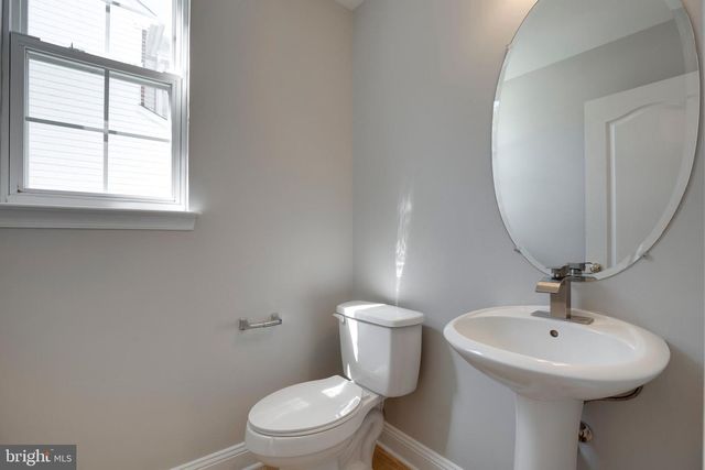 404 S PARROT DR, Fort Washington, MD 20744