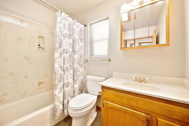 74 Greenbrier Dr, Oroville, CA 95966