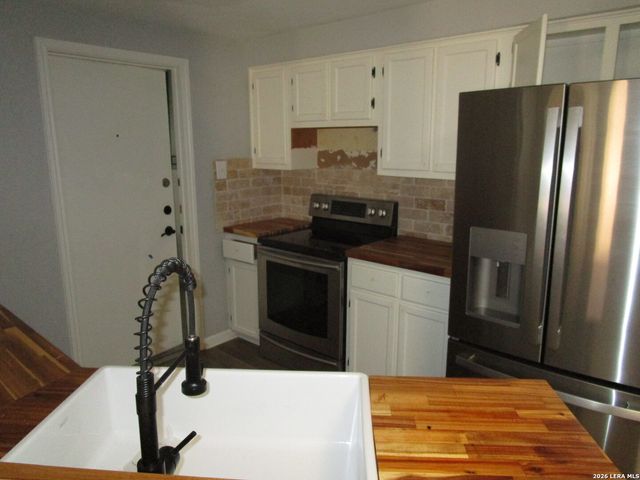 12527 Valle Dezavala, San Antonio, TX 78249