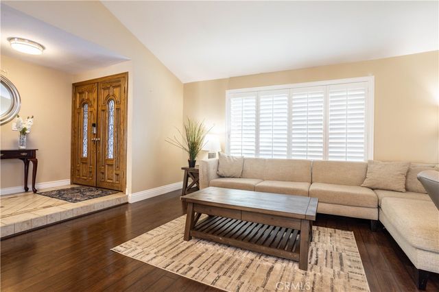 20759 Tribune Street, Chatsworth, CA 91311