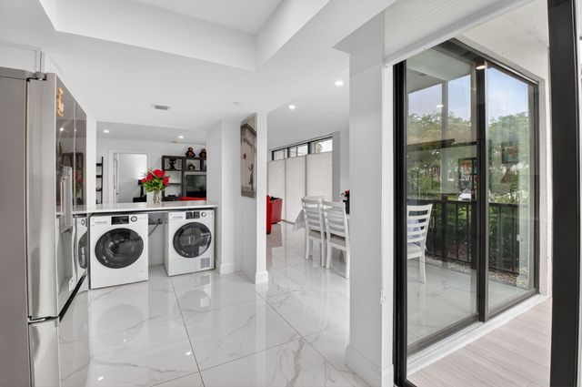 6815 Willow Wood Drive 4012, Boca Raton, FL 33434