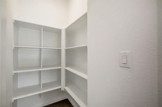 9923 Hunters Run Drive, Missouri City, TX 77459