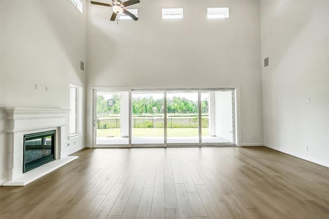 9923 Hunters Run Drive, Missouri City, TX 77459