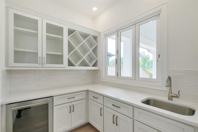 9923 Hunters Run Drive, Missouri City, TX 77459