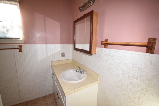 131 Nueva Drive, Brady, TX 76825