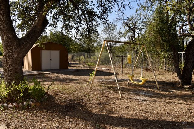 131 Nueva Drive, Brady, TX 76825