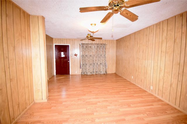 131 Nueva Drive, Brady, TX 76825