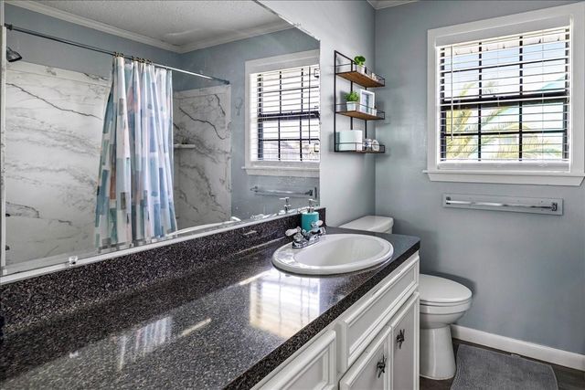 16611 Bahama Way, Jamaica Beach, TX 77554