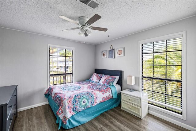 16611 Bahama Way, Jamaica Beach, TX 77554