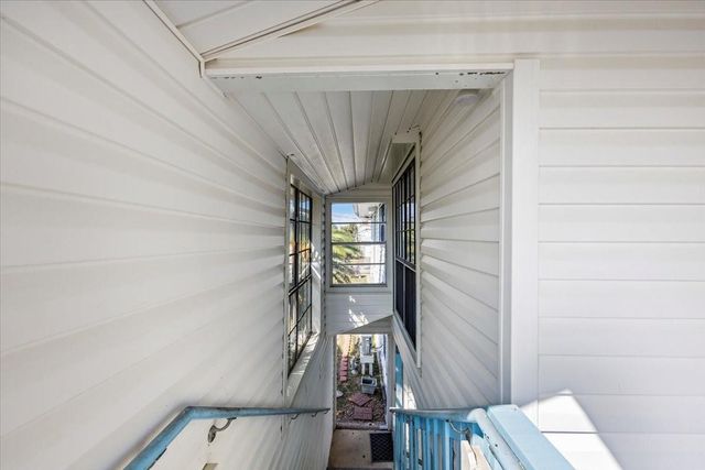 16611 Bahama Way, Jamaica Beach, TX 77554