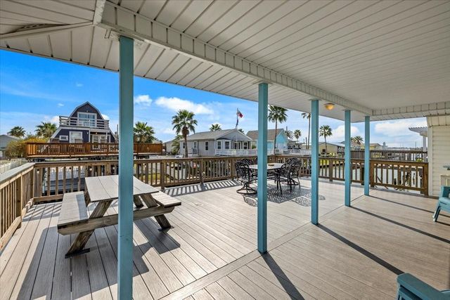 16611 Bahama Way, Jamaica Beach, TX 77554