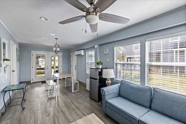 16611 Bahama Way, Jamaica Beach, TX 77554