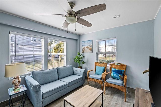 16611 Bahama Way, Jamaica Beach, TX 77554