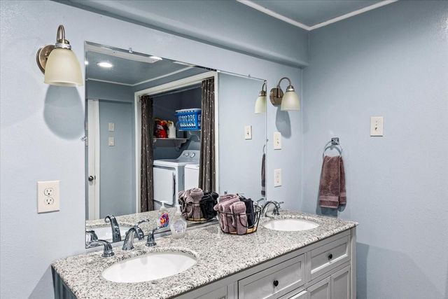 16611 Bahama Way, Jamaica Beach, TX 77554