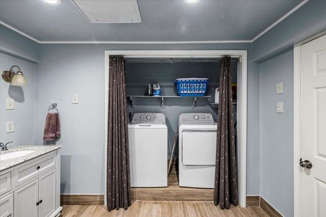 16611 Bahama Way, Jamaica Beach, TX 77554