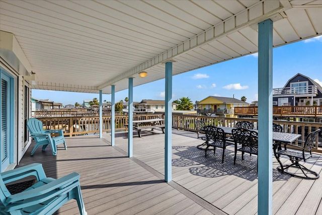 16611 Bahama Way, Jamaica Beach, TX 77554