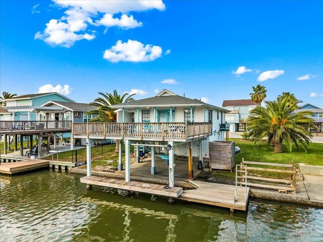 16611 Bahama Way, Jamaica Beach, TX 77554