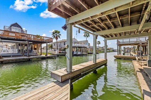 16611 Bahama Way, Jamaica Beach, TX 77554