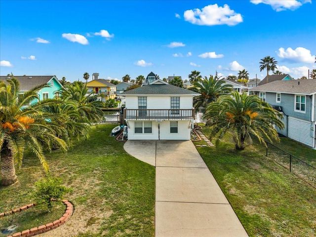 16611 Bahama Way, Jamaica Beach, TX 77554