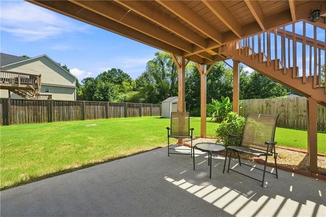 3430 Park Glenn Lane, Snellville, GA 30078