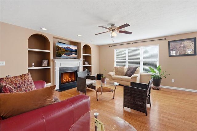 3430 Park Glenn Lane, Snellville, GA 30078
