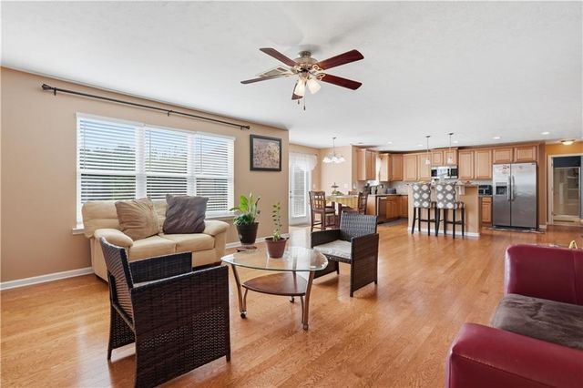 3430 Park Glenn Lane, Snellville, GA 30078
