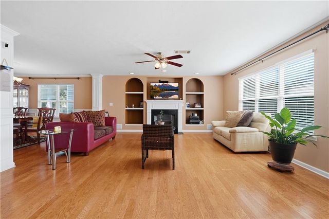 3430 Park Glenn Lane, Snellville, GA 30078
