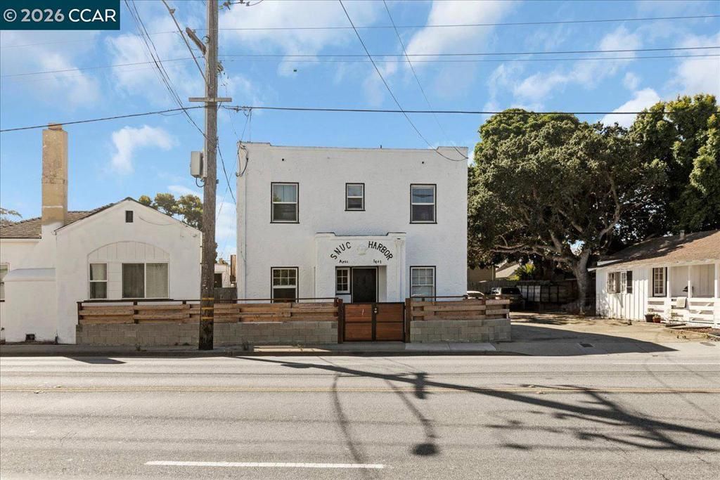 Image 1 of property listing at 1230 Del Monte Ave, Monterey, CA 93940